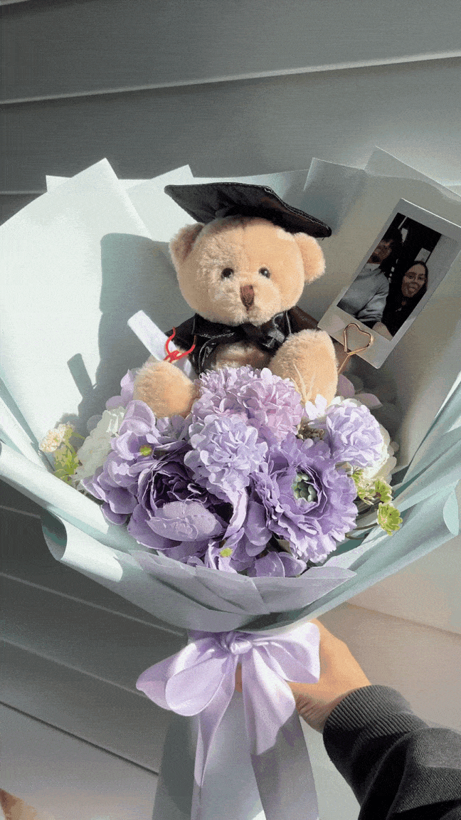 graduation bear bouquet premium wrapped