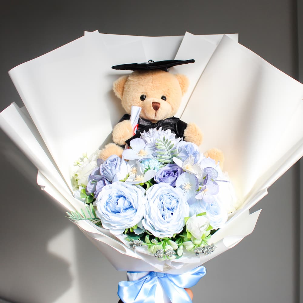 Graduation Bear Bouquet (Premium Wrap)