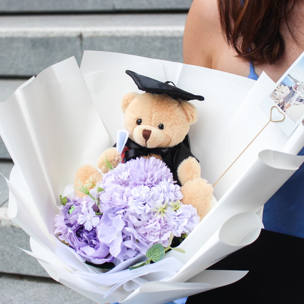 Premium Graduation Bear Bouquet