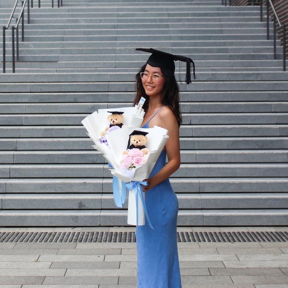 Premium Graduation Bear Bouquet