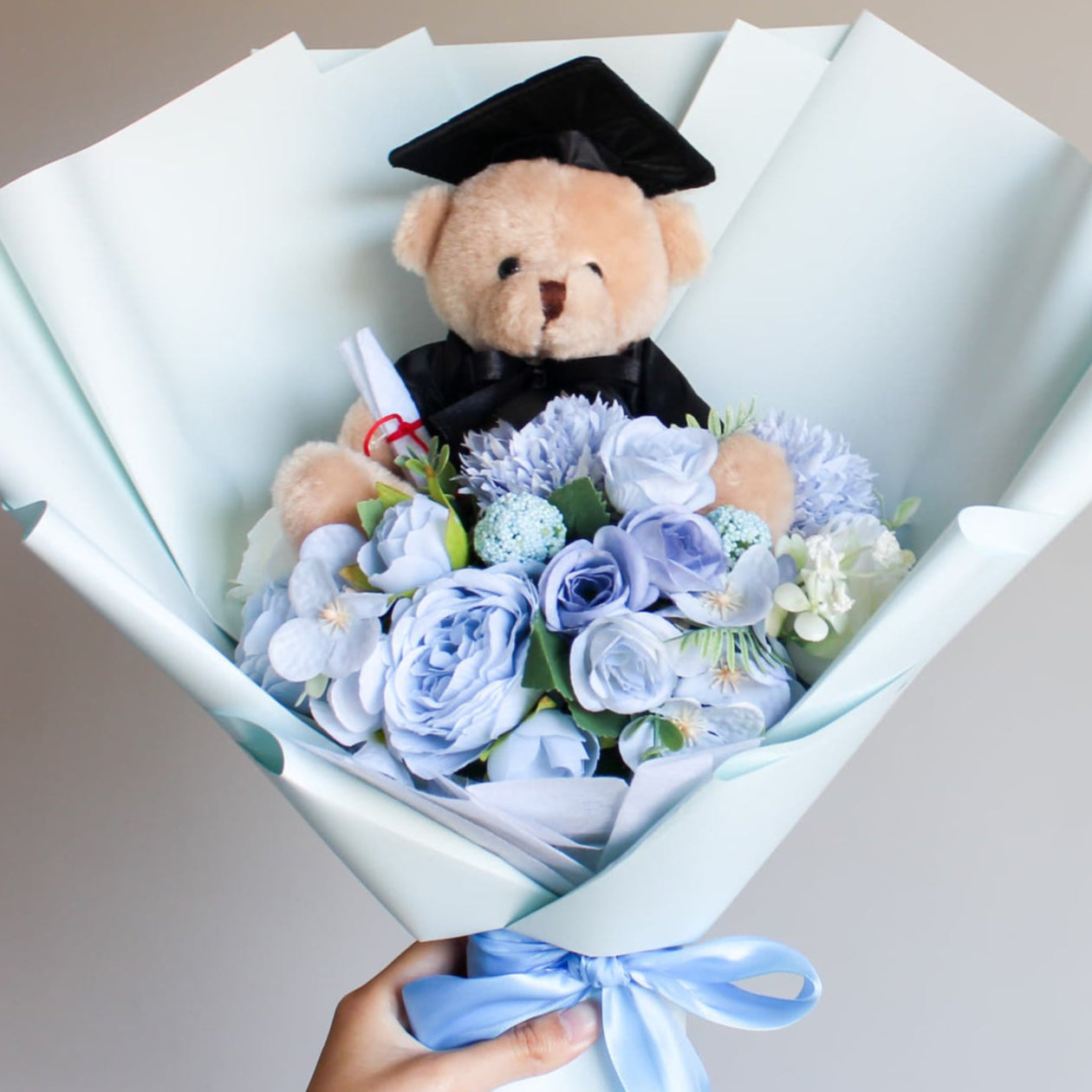 blue graduation bear bouquet flowers