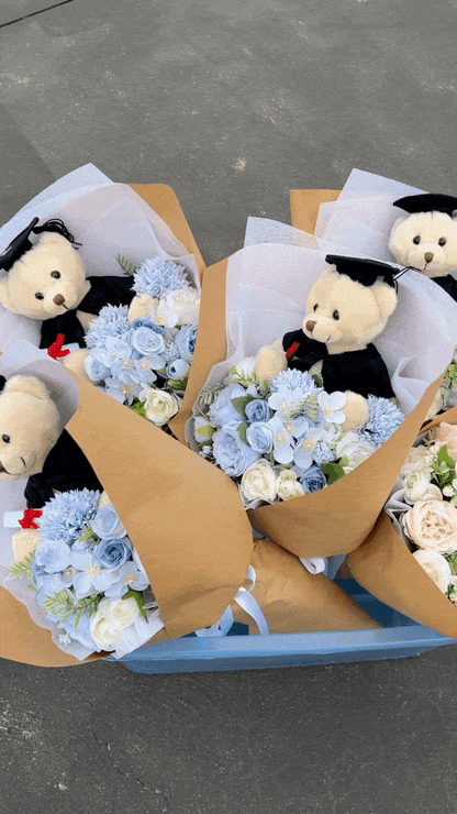Graduation Bear Bouquet (Short Fur Bear)