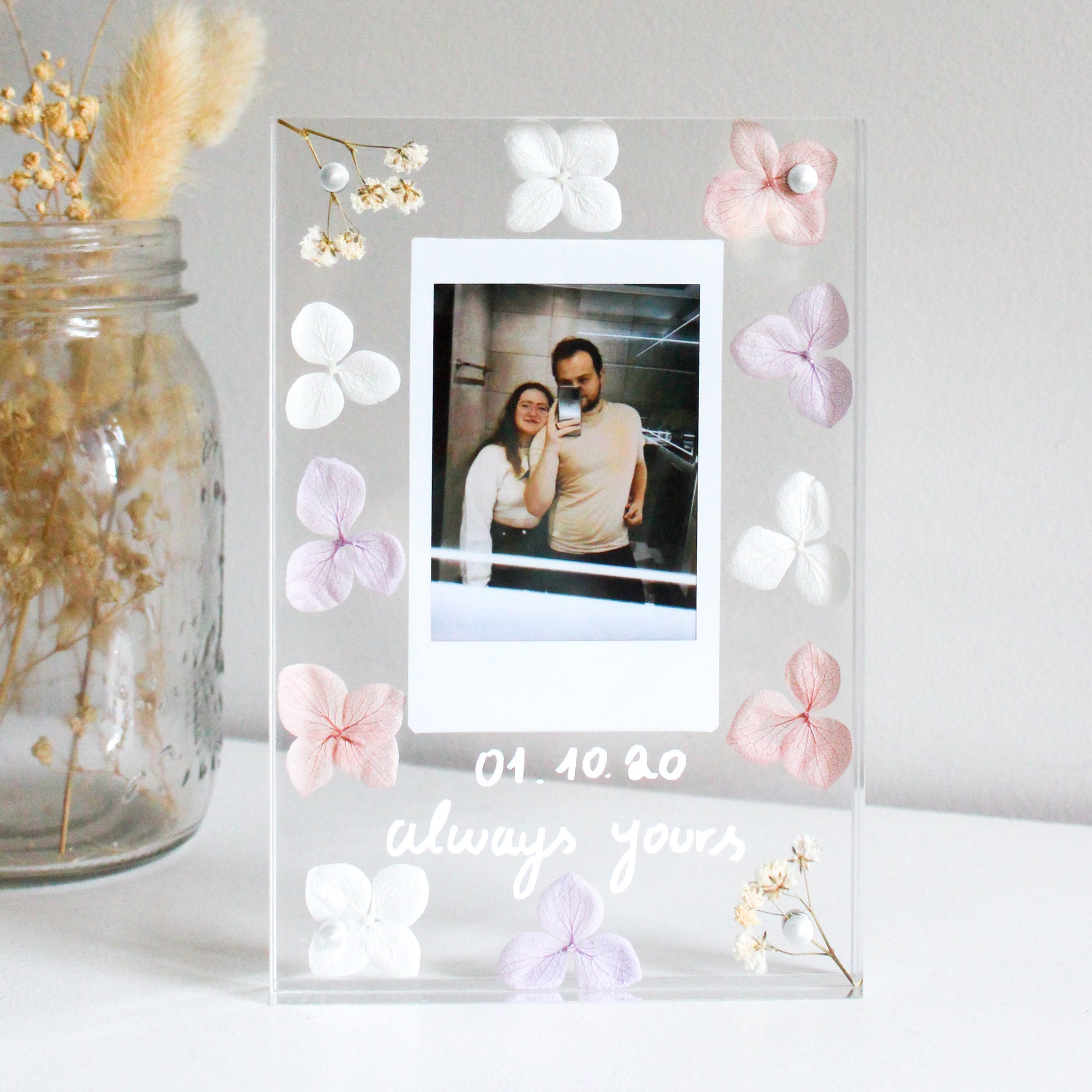 Personalised Pink Dried Preserved Flowers as Mini Everlasting -  Norway