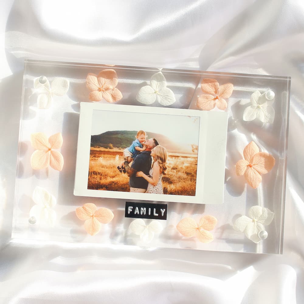 sentimental gift ideas personalised flower polaroid block acrylic block family frame flower art polaroid frame