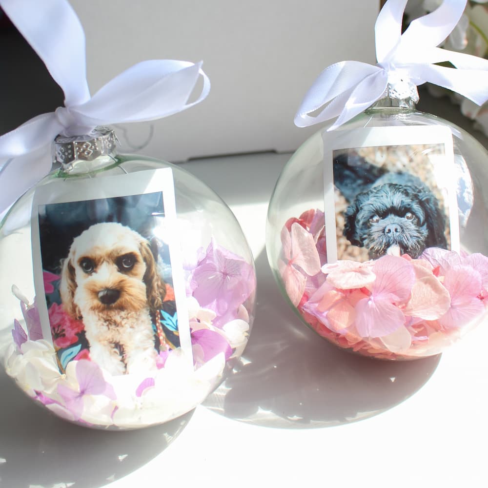 everlasting christmas polaroid bauble floral bauble polaroid bauble christmas gift ideas christmas bauble with flowers christmas bauble with polaroid and flower personalised flower bauble polaroid ornament