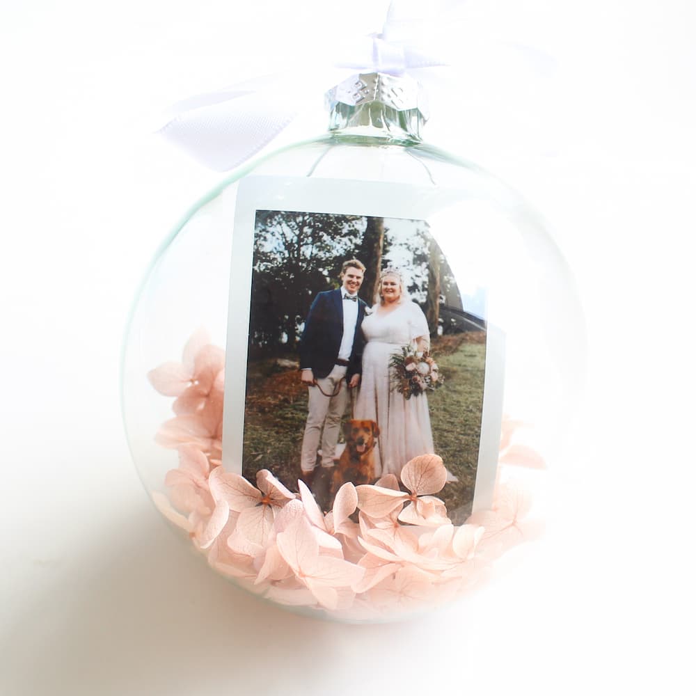 everlasting christmas polaroid bauble floral bauble polaroid bauble christmas gift ideas christmas bauble with flowers christmas bauble with polaroid and flowers